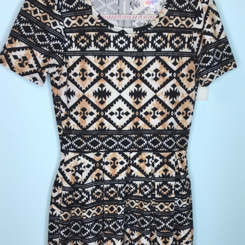 Gently used Aztec Amelia